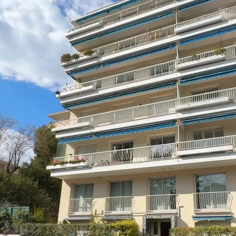 Appartement à LE CANNET
