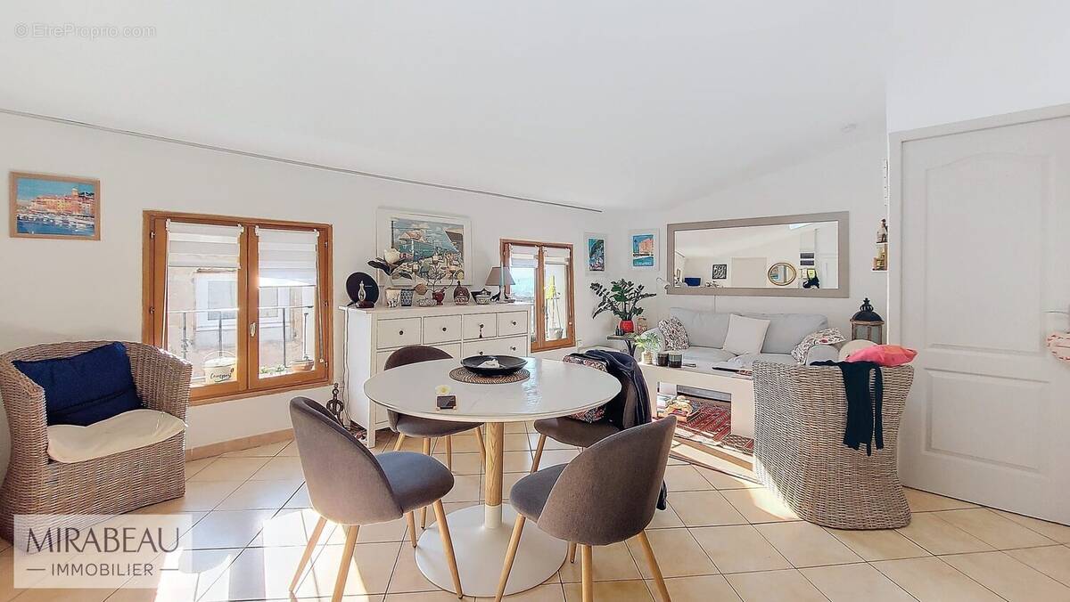 Appartement à POURRIERES