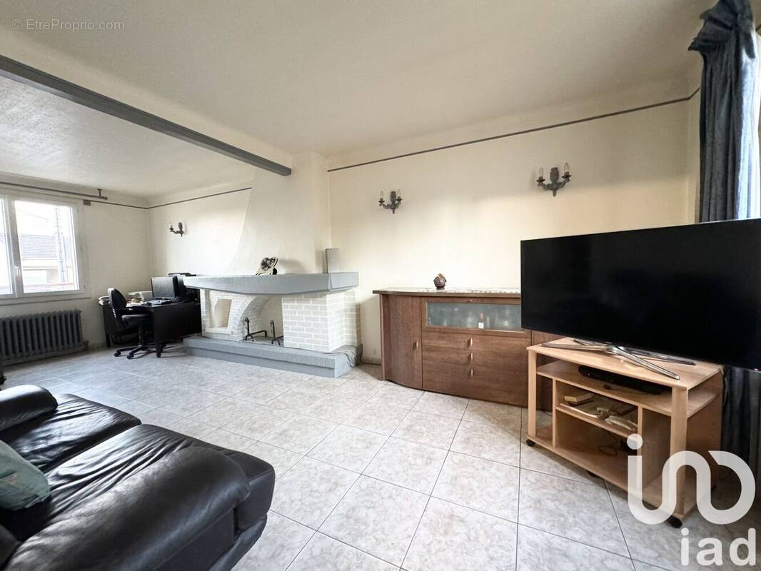 Photo 1 - Maison à BOBIGNY