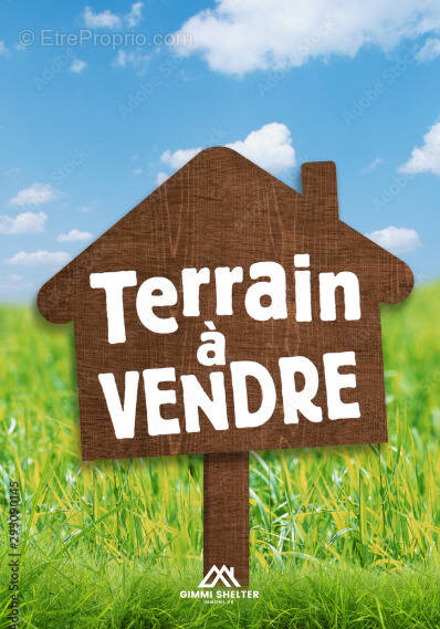 Terrain à SAINT-GENES-CHAMPANELLE