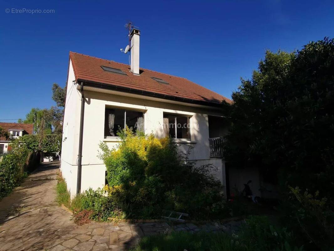Maison à CHAMPS-SUR-MARNE