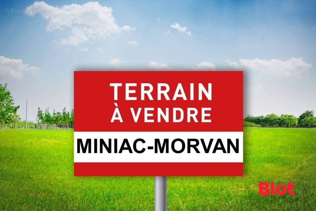 Terrain à MINIAC-MORVAN