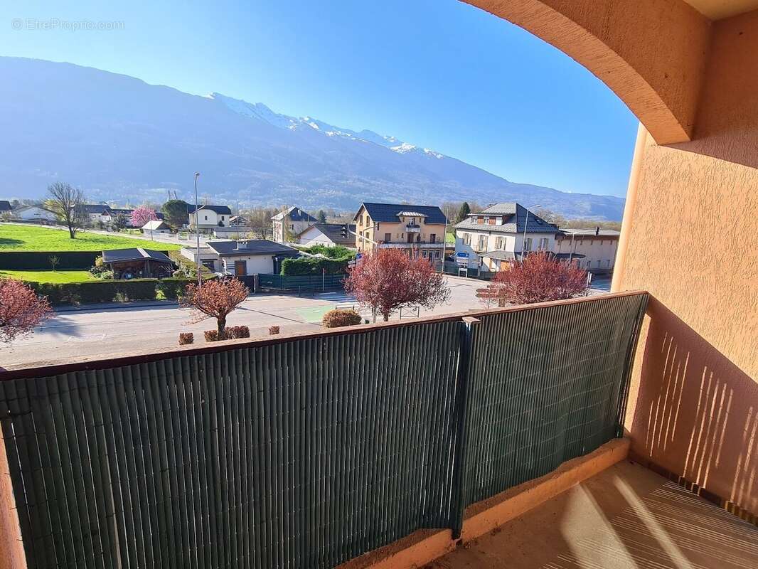 Appartement à GILLY-SUR-ISERE