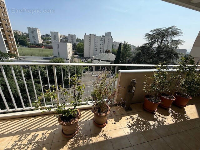 Appartement à LYON-5E