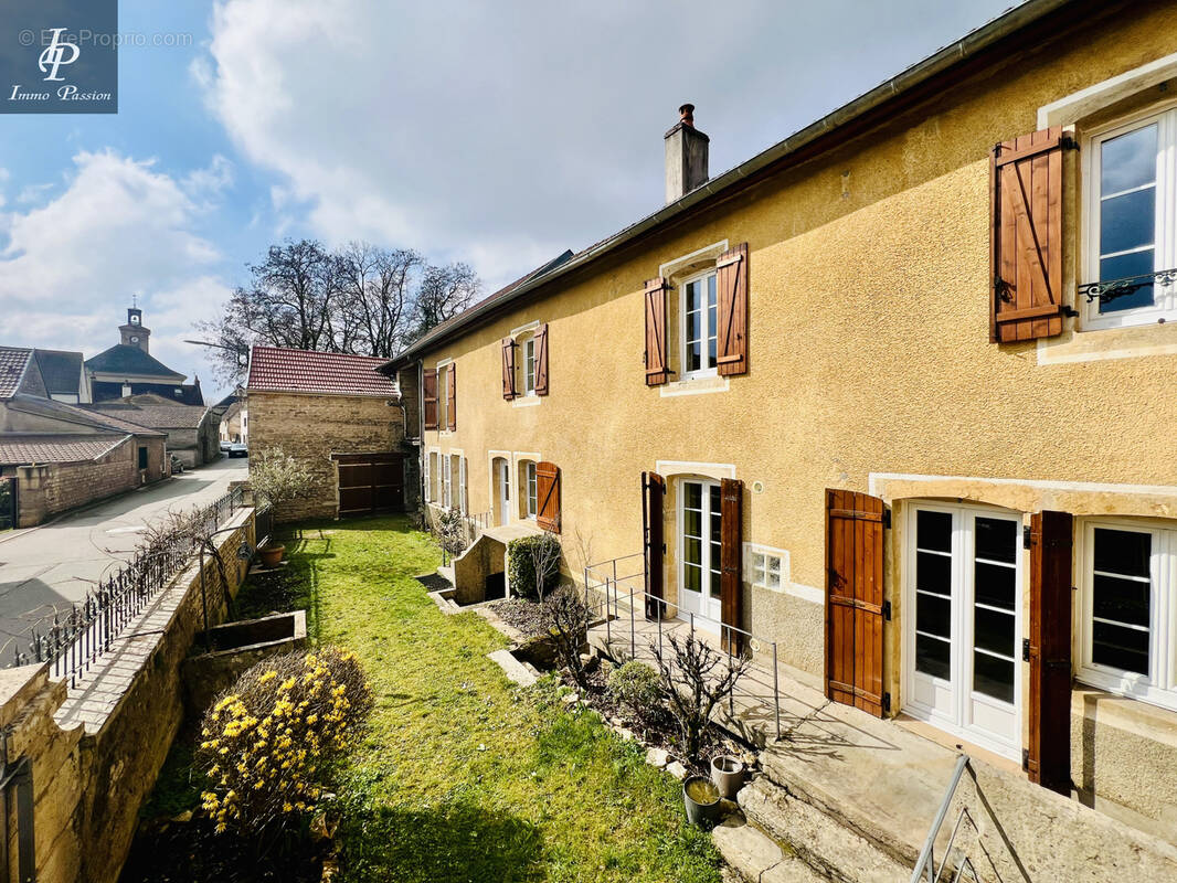 Maison à MARSANNAY-LA-COTE