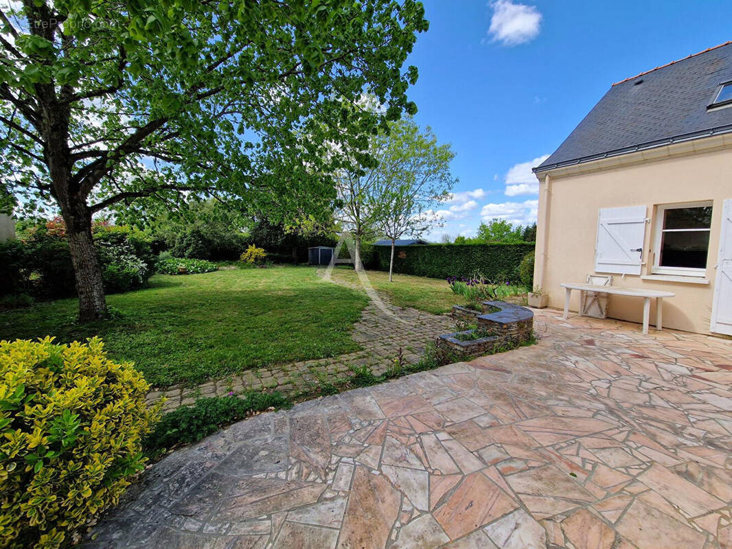 Maison à SAINT-BARTHELEMY-D&#039;ANJOU