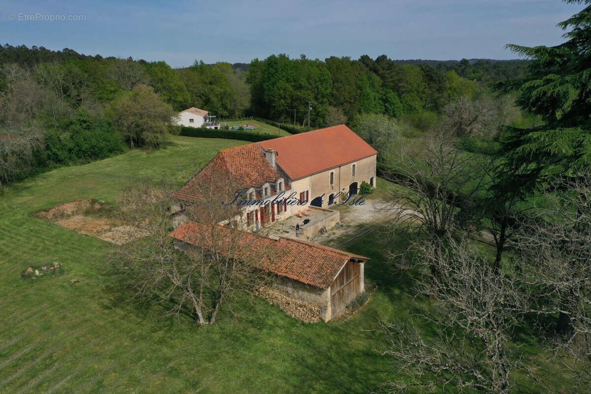 Maison à ISSAC