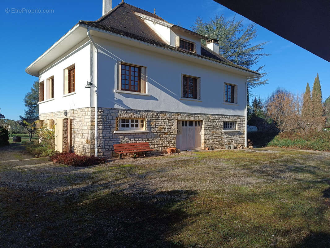 Maison à PRAYSSAC