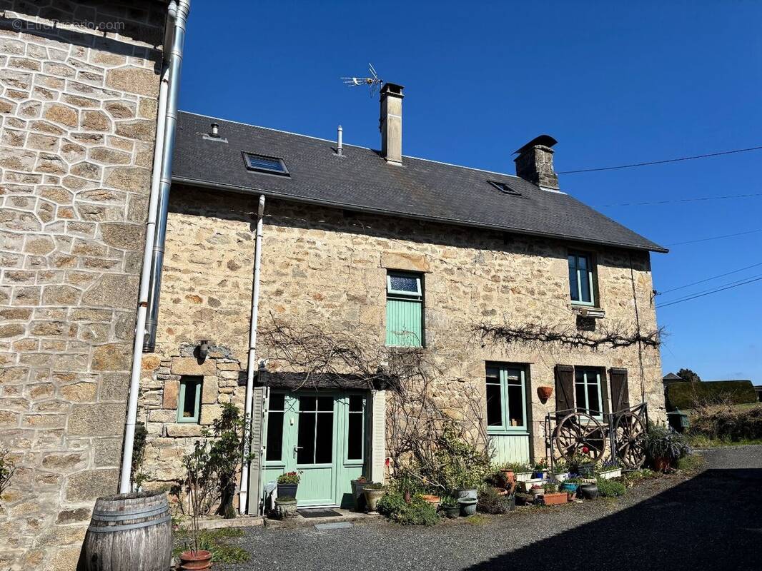 Maison à TREIGNAC