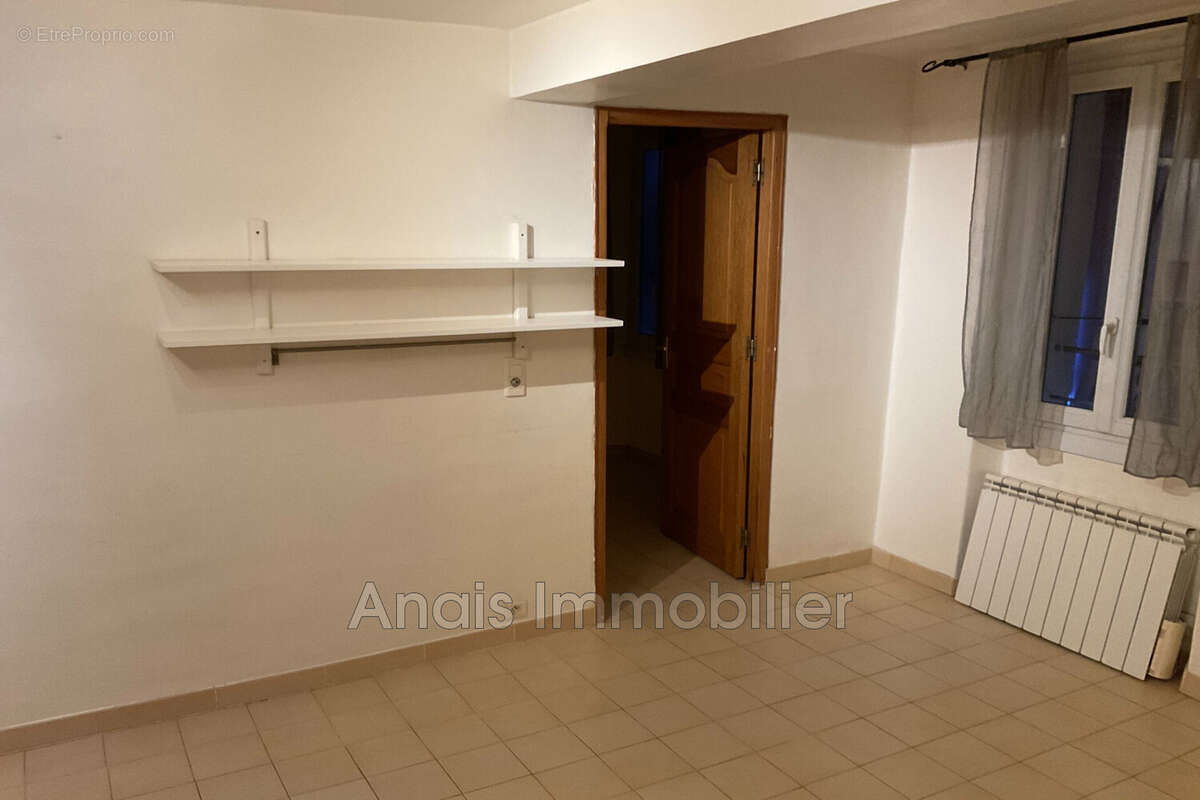 Appartement à LA GARDE-FREINET