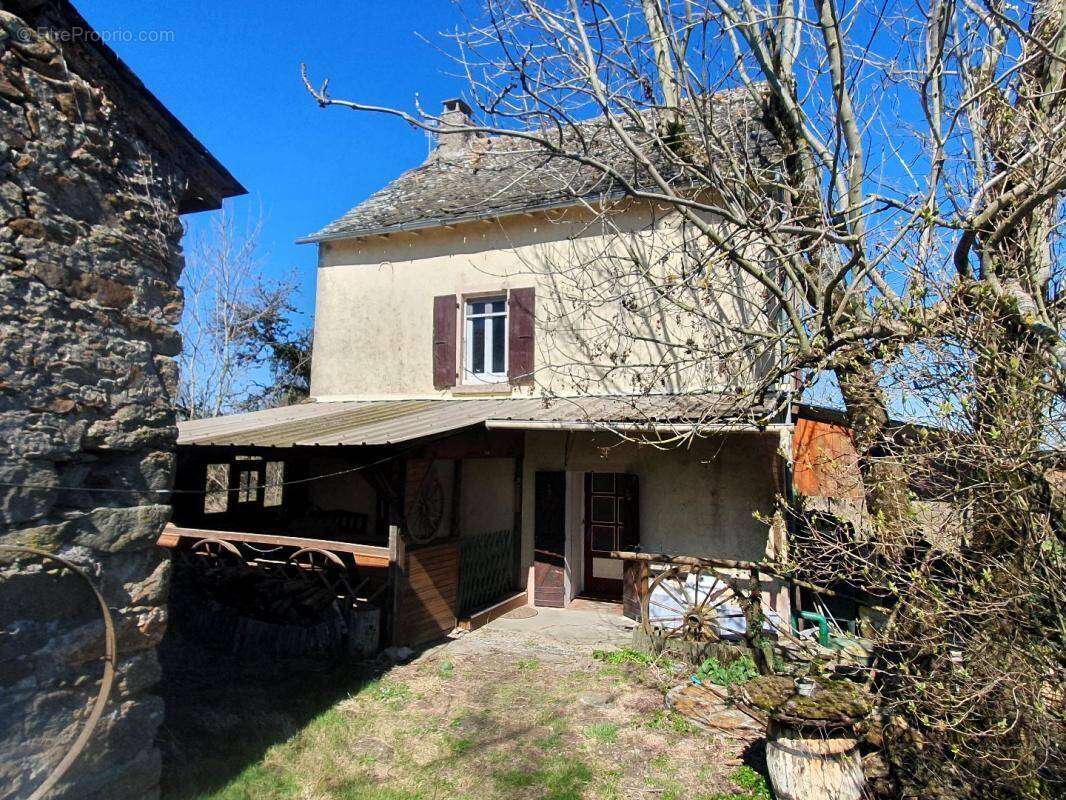 Maison à RIEUPEYROUX