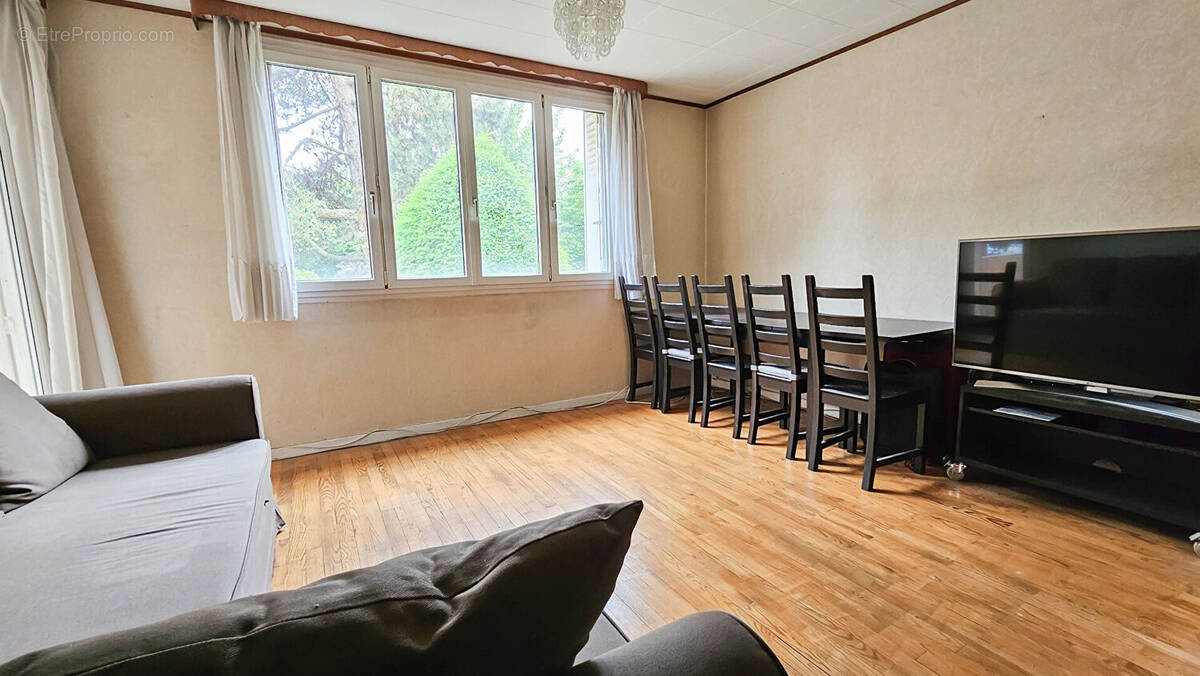 Appartement à THIAIS