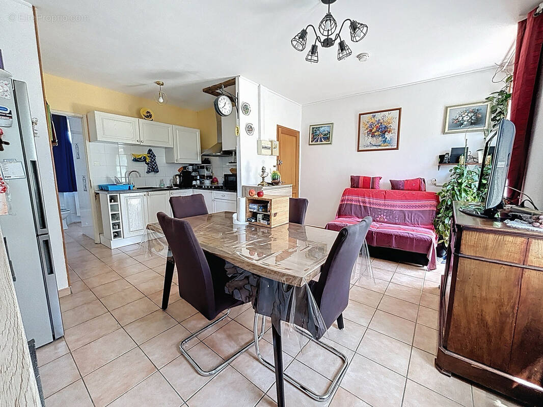 Appartement à ROGNAC