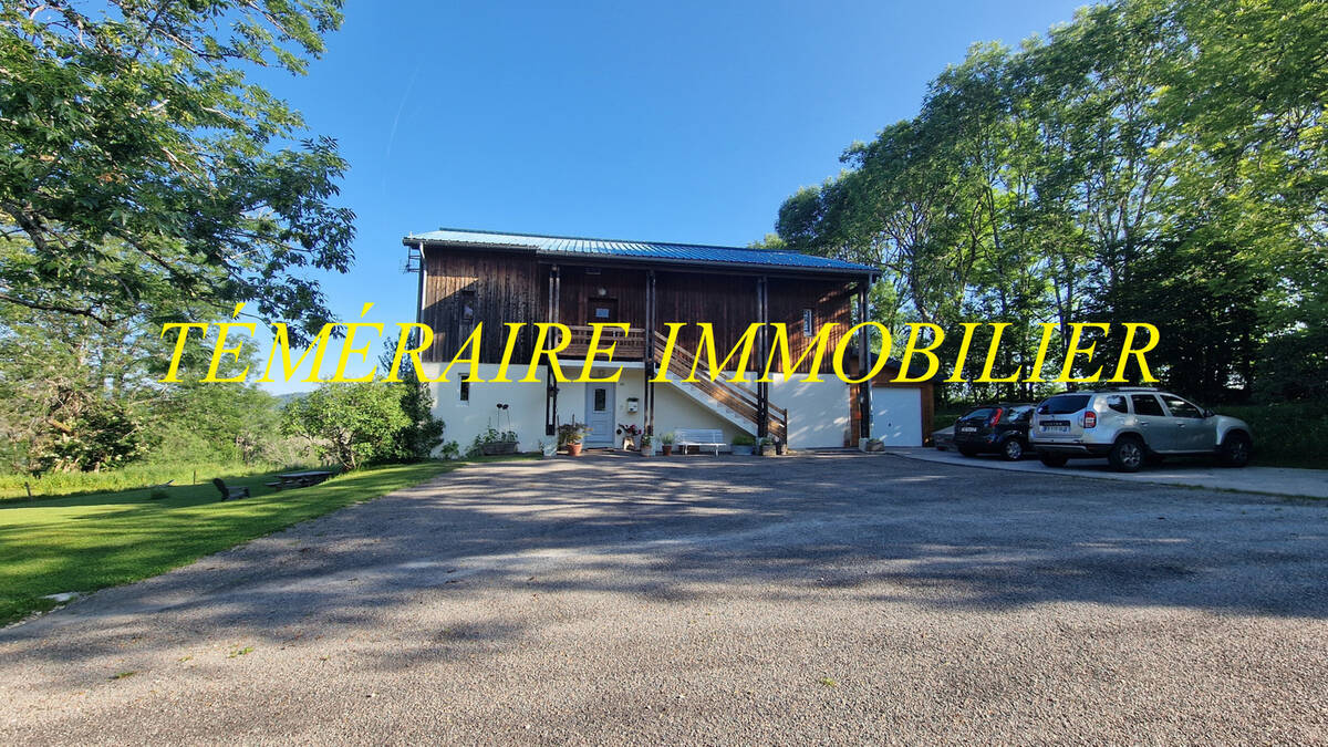 Appartement à FONCINE-LE-HAUT