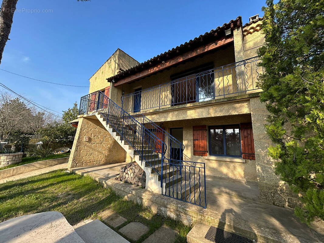 Maison à LES ANGLES