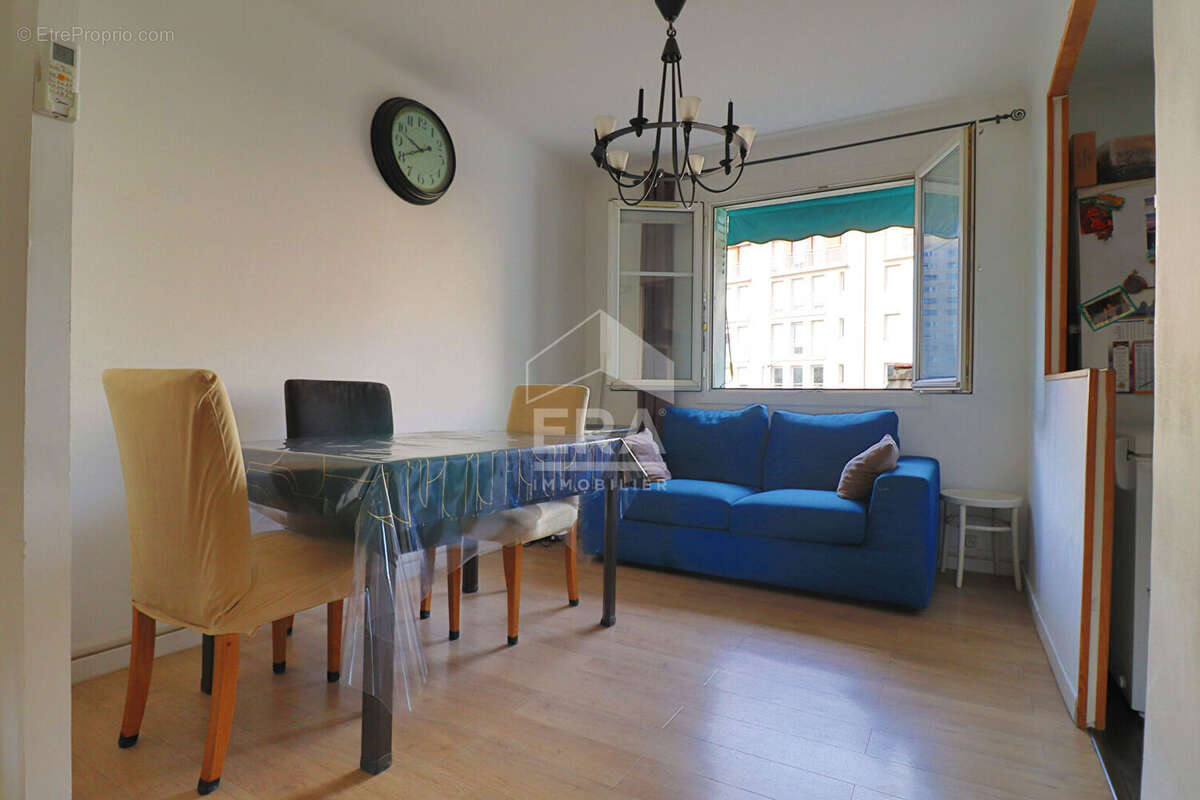 Appartement à MARSEILLE-5E