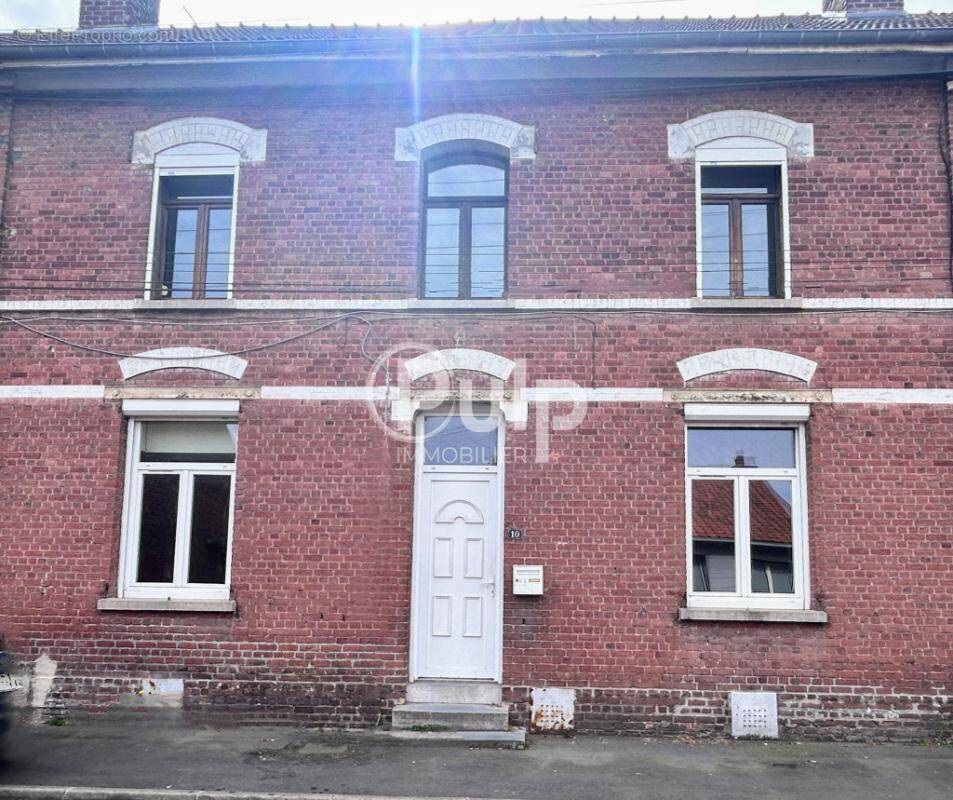 Maison à DOURGES