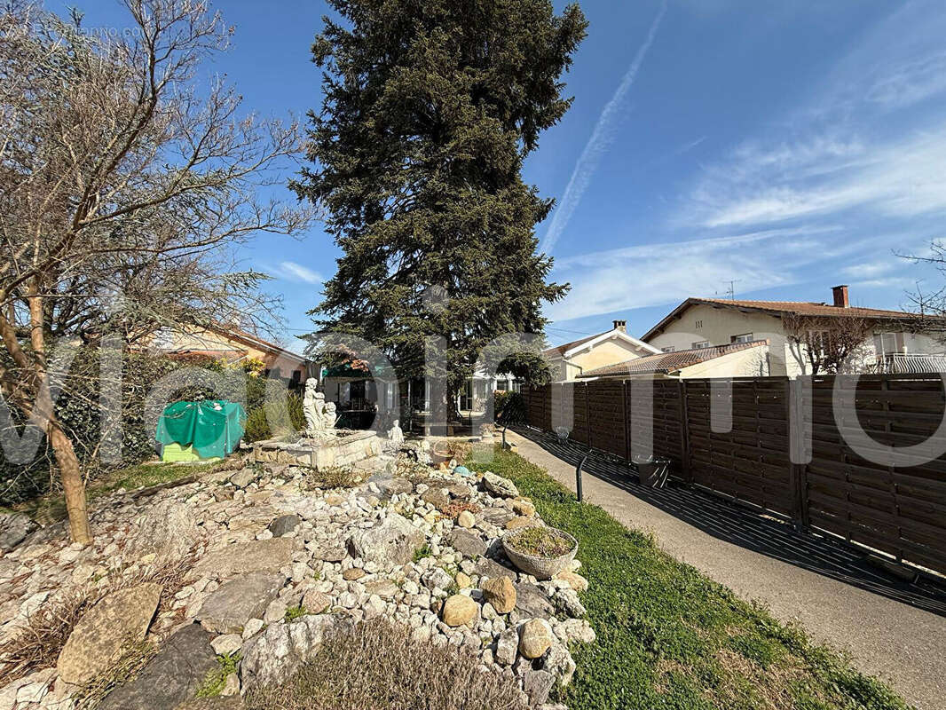 Maison à ROMANS-SUR-ISERE
