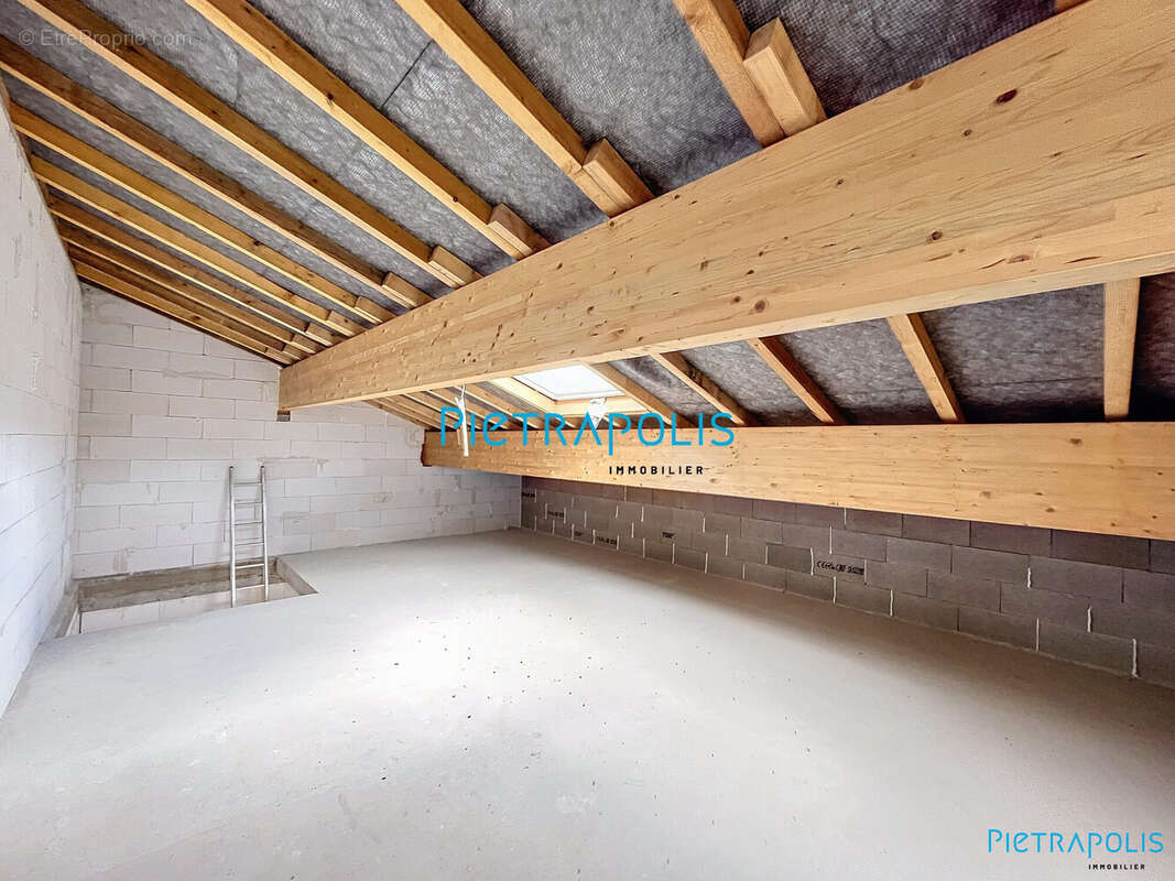 Appartement à LUCENAY