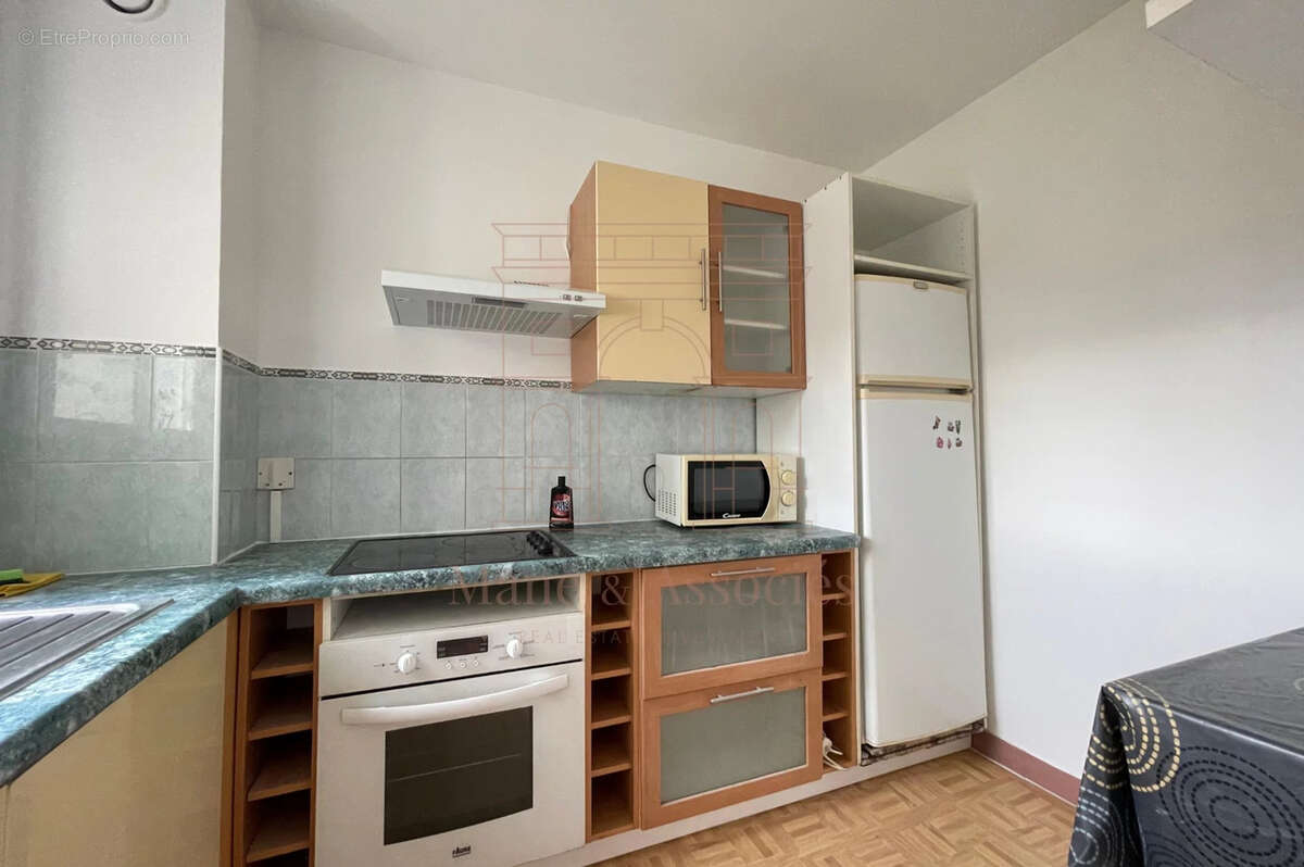Appartement à COURBEVOIE