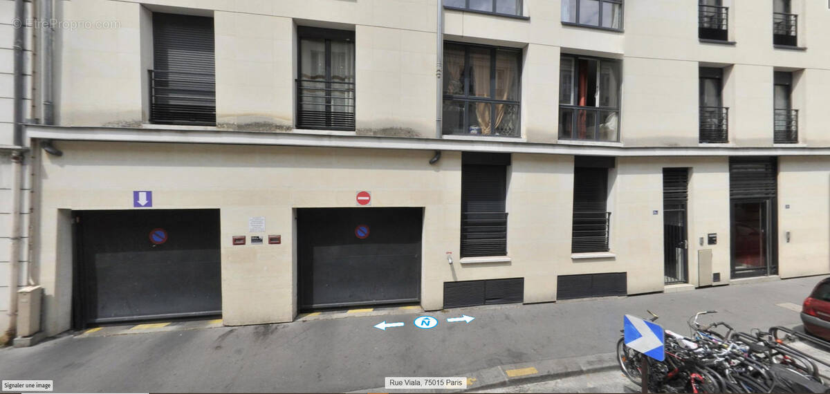 Parking à PARIS-15E