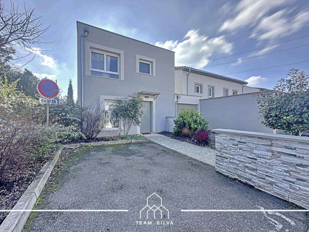 Maison à JONAGE
