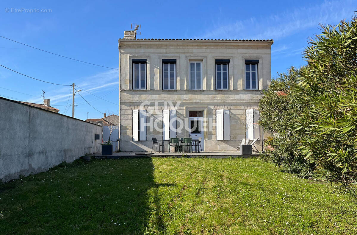 Maison à PAUILLAC