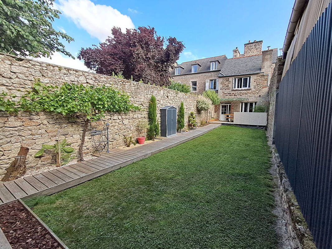 Maison à DINAN