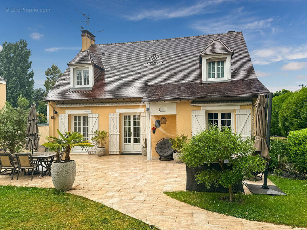 Maison à DOURDAN