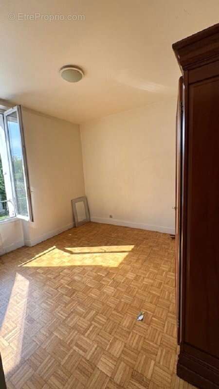 Appartement à SAINT-MAUR-DES-FOSSES