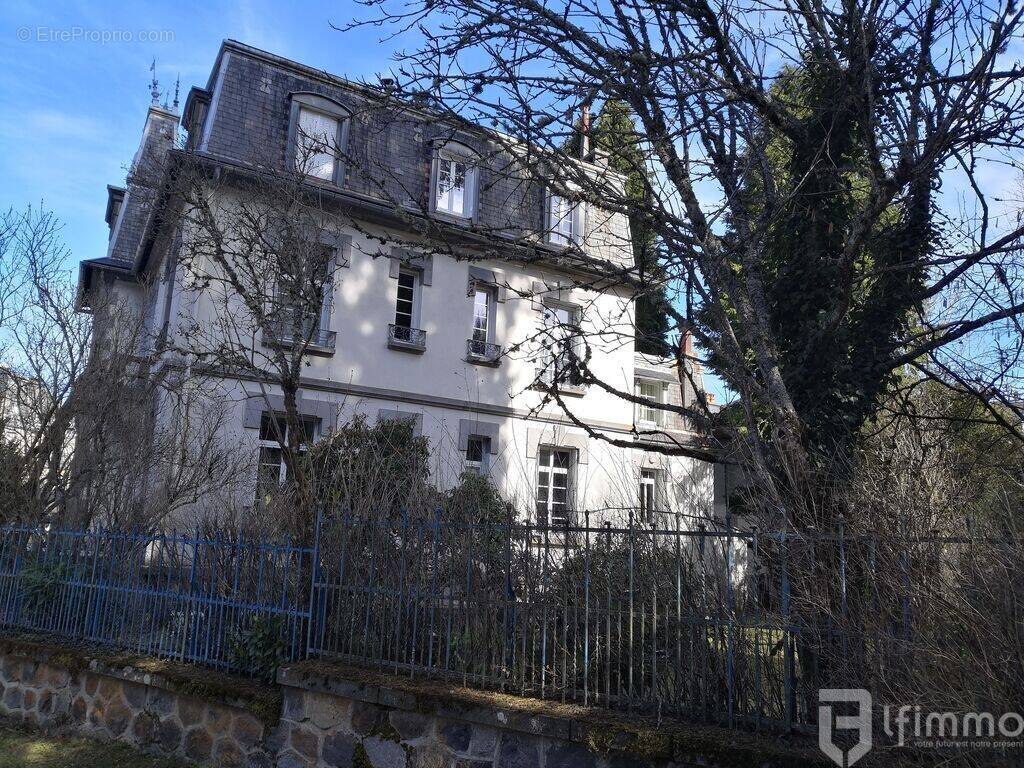 Appartement à LA BOURBOULE