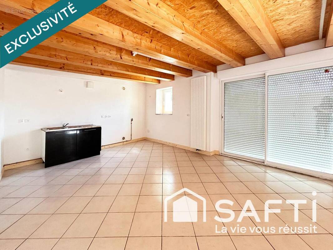 Photo 1 - Maison à VAYRES