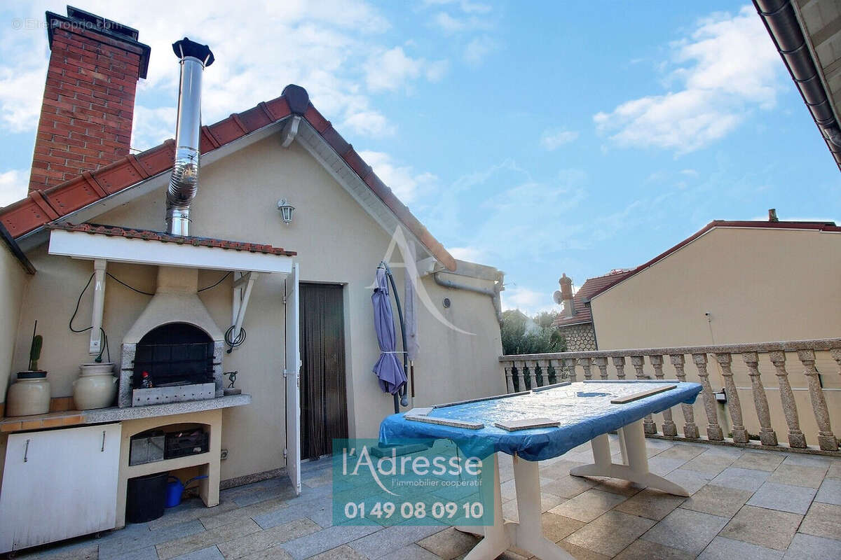 Appartement à L&#039;HAY-LES-ROSES