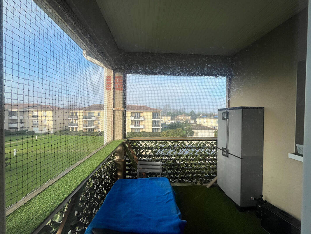 Appartement à PAREMPUYRE