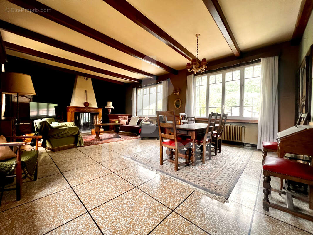 Maison à VIF