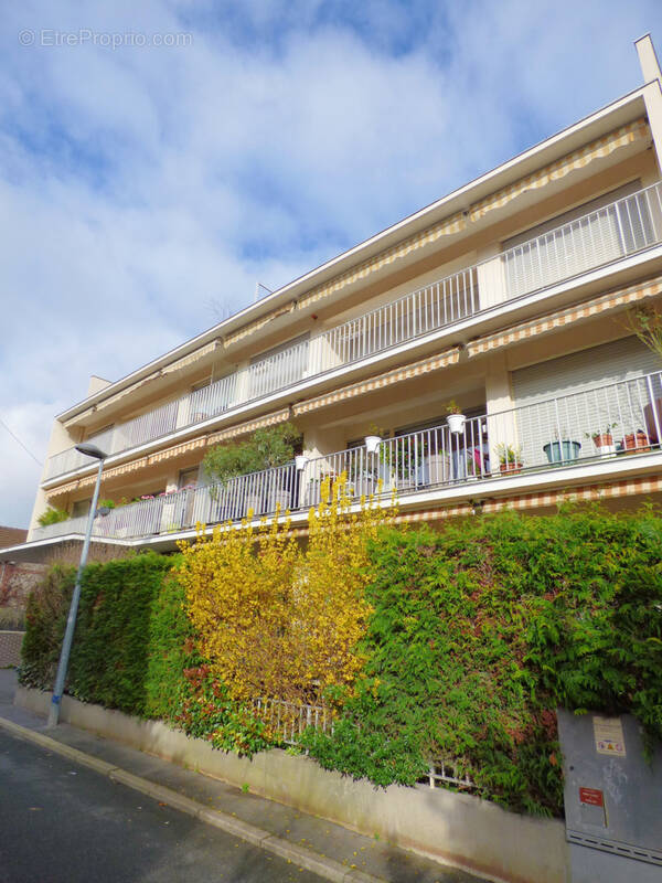 Appartement à HOUILLES