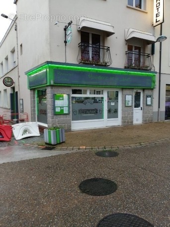 Commerce à VILLAINES-LA-JUHEL