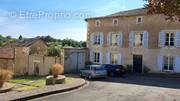 Maison à CHARROUX
