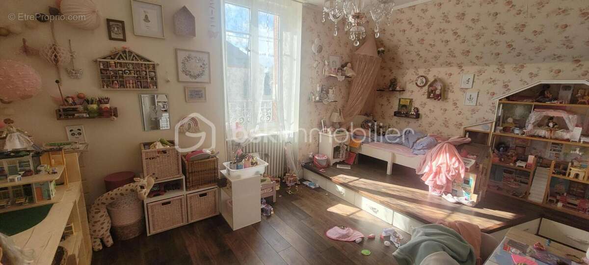 Maison à BEAUNE-LA-ROLANDE