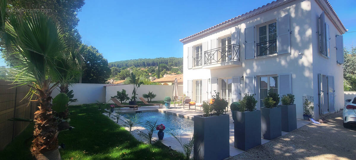 Maison à CAVEIRAC