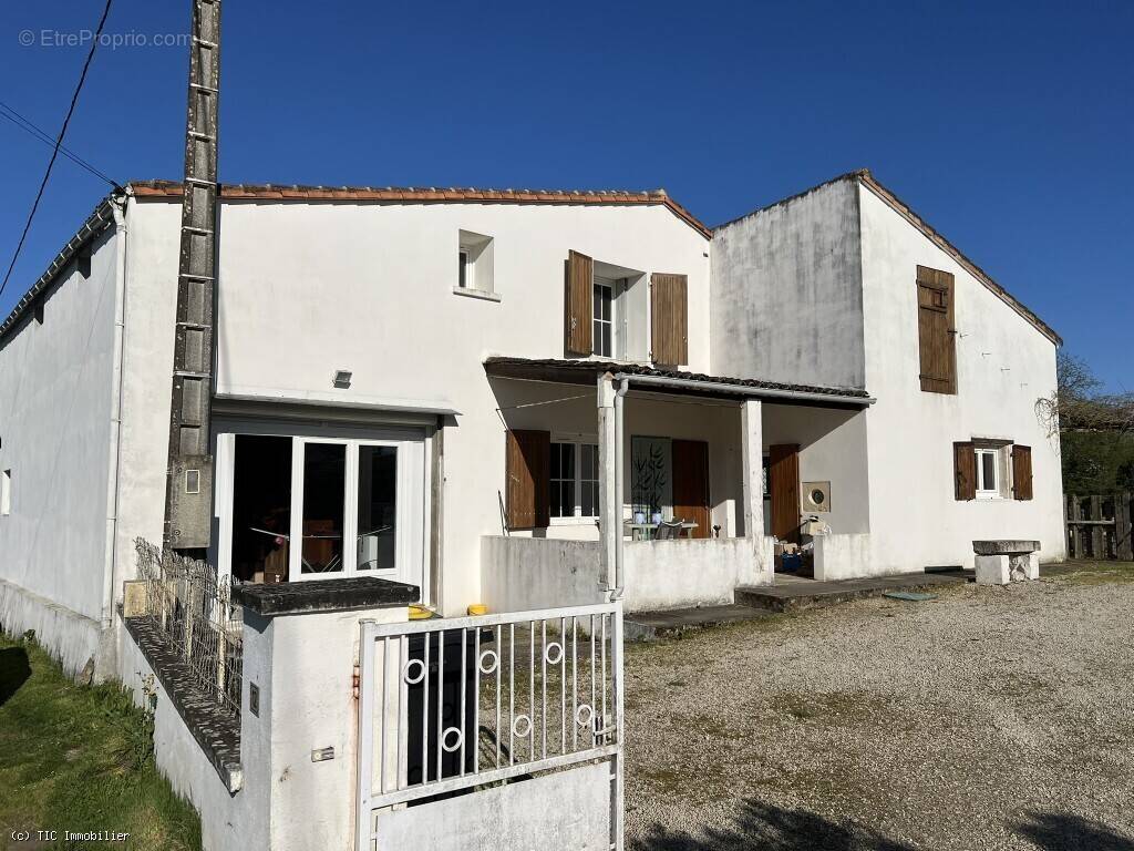Maison à CIVRAY