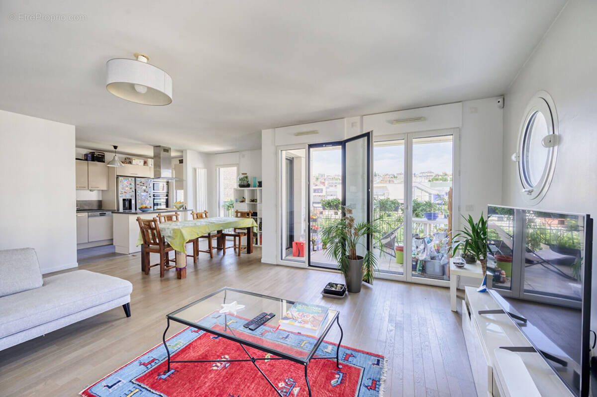 Appartement à SURESNES