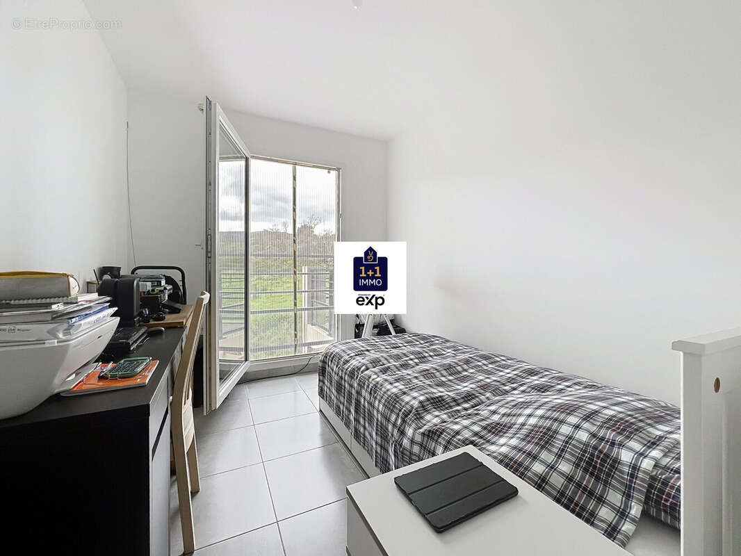 Appartement à ROQUEBRUNE-SUR-ARGENS