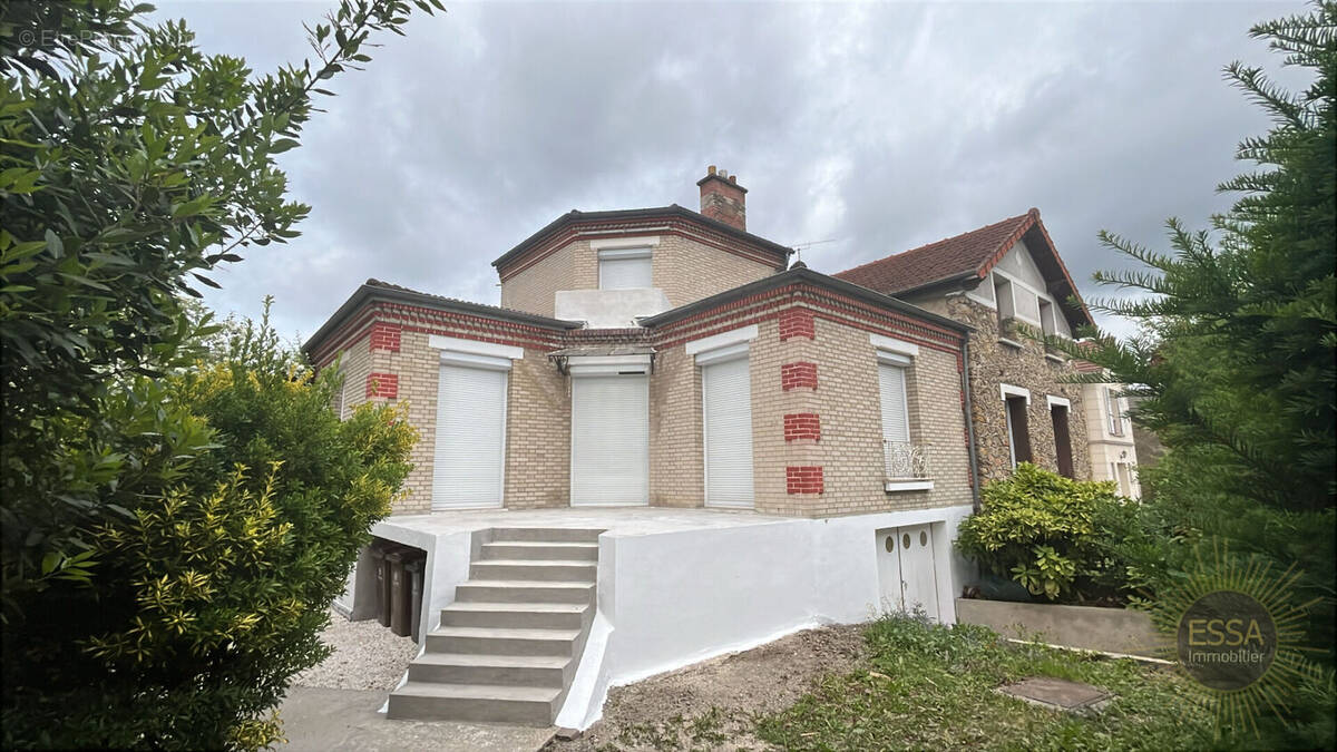 Maison à VIROFLAY