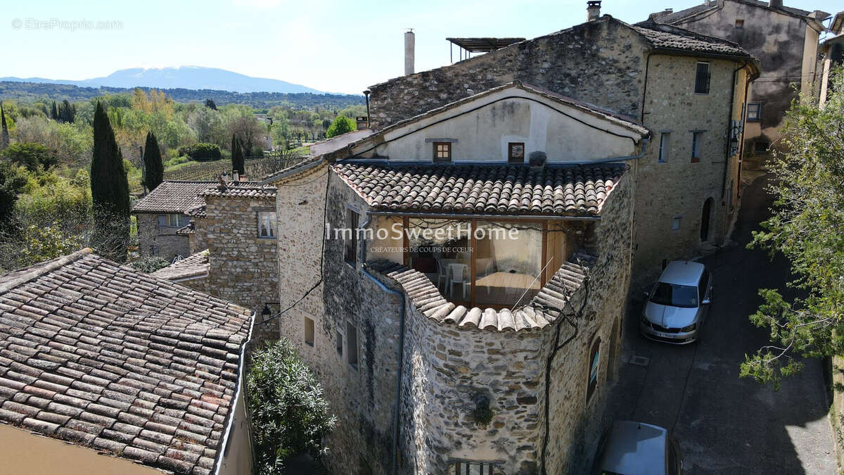 Maison à MIRABEL-AUX-BARONNIES