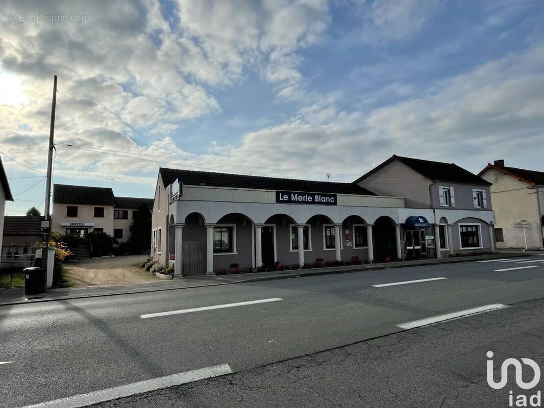 Photo 1 - Commerce à DIGOIN