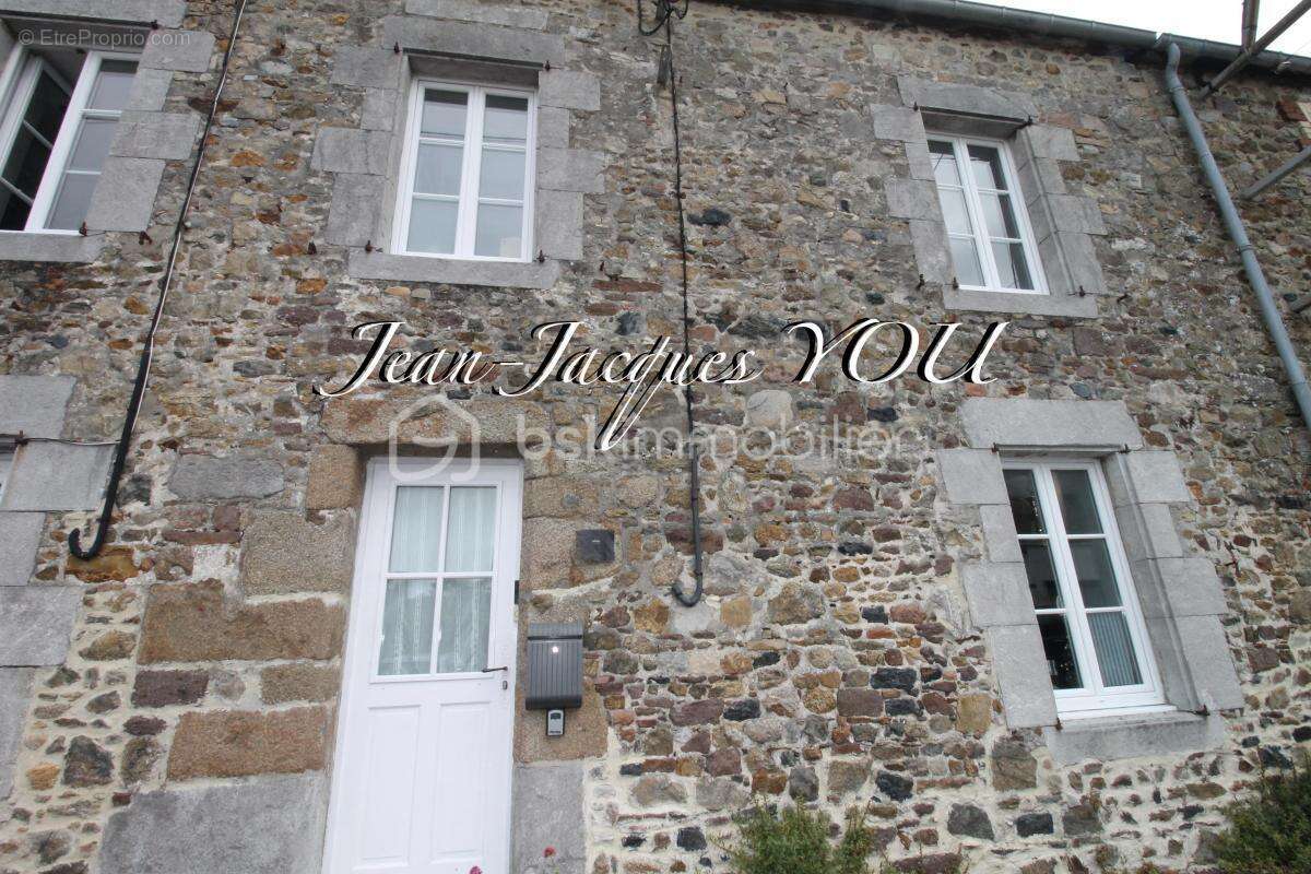 Maison à AGON-COUTAINVILLE