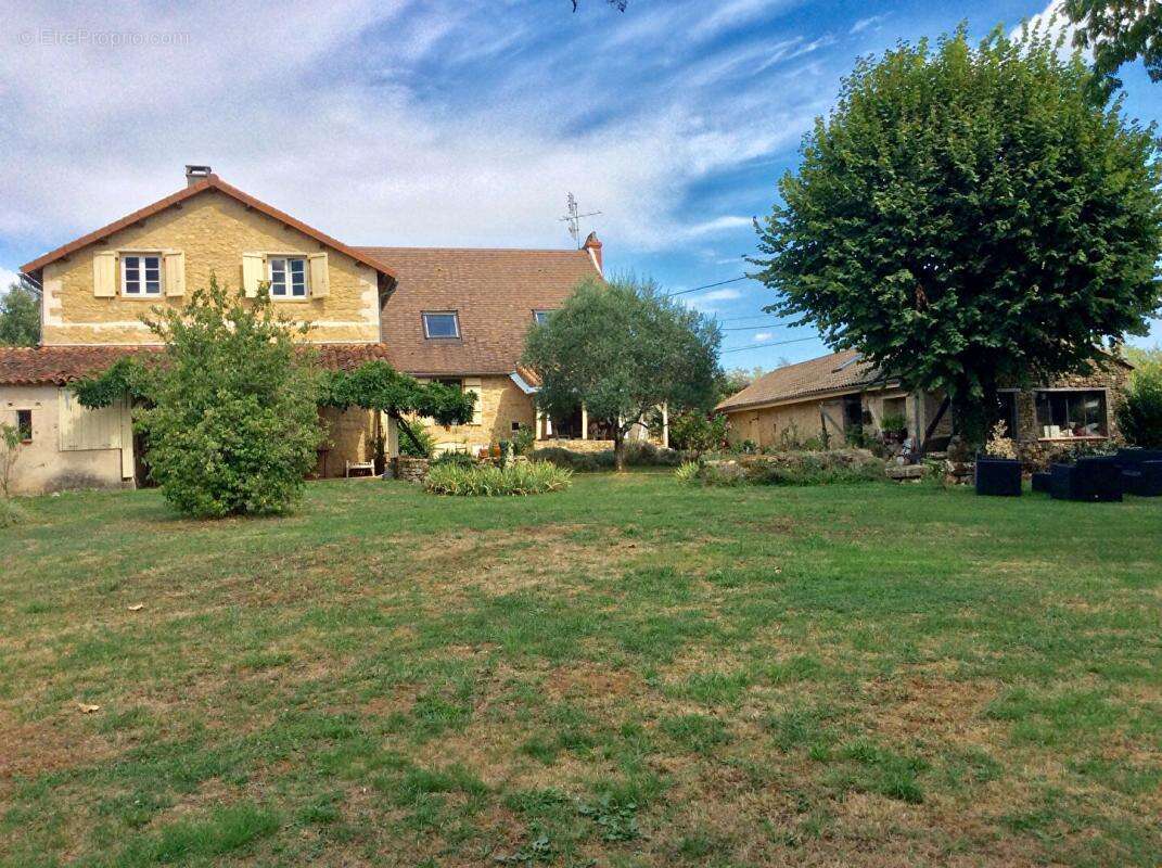 Maison à THIVIERS