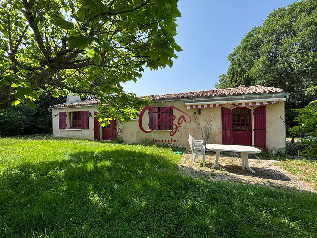 Maison à CAMARSAC