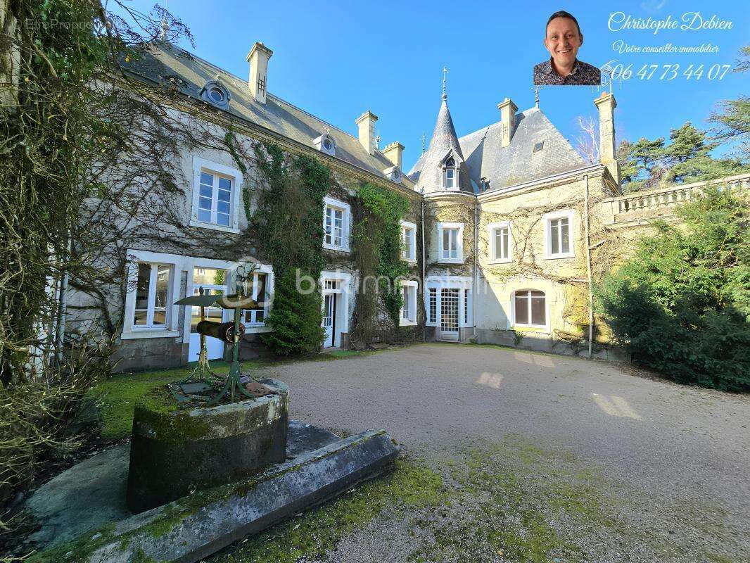 Maison à LA CHAIZE-LE-VICOMTE